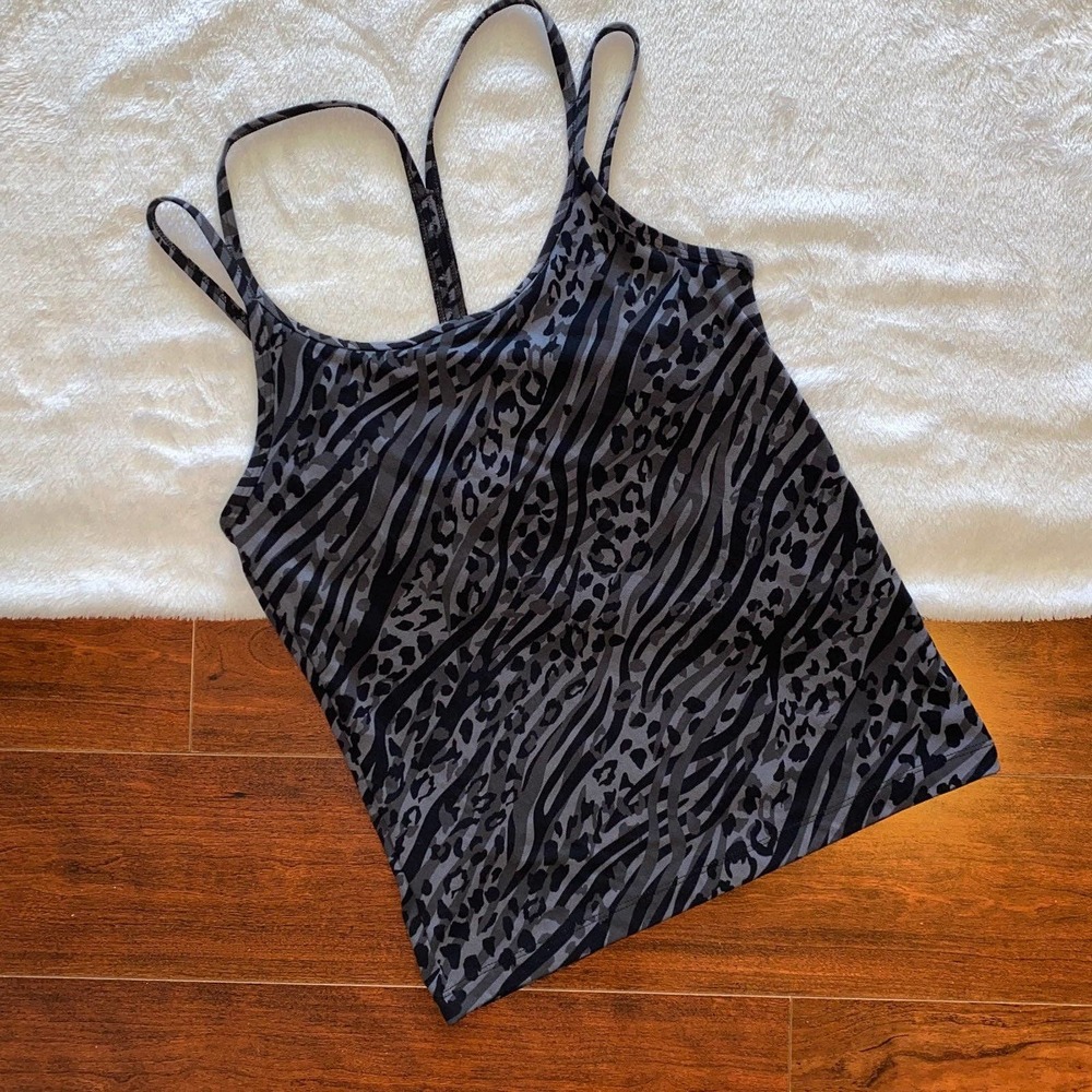 Women' VS PINK Sports Tank Top with Built in Bra size Small